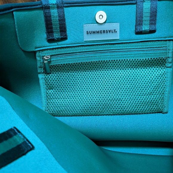 The Perfect Beach Tote - Picture 2 of 5